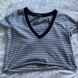 Brandy Melville cropped shirt